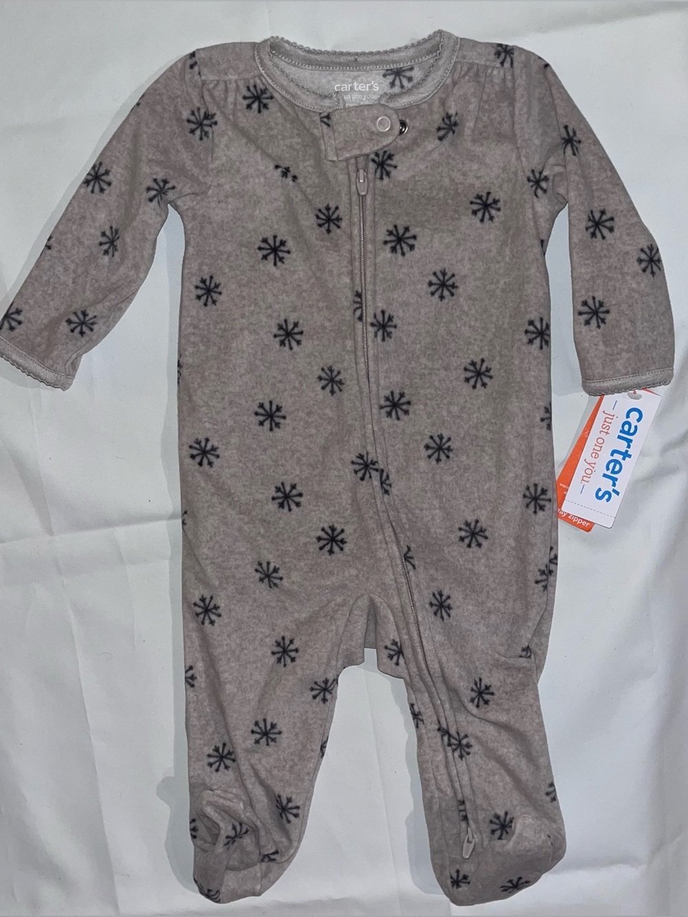 NWT Carter's Fleece Sleeper 6M Gray Snowflake Zip Footed